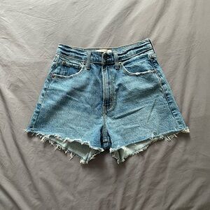 Abercrombie High Rise 90s Cutoff Short